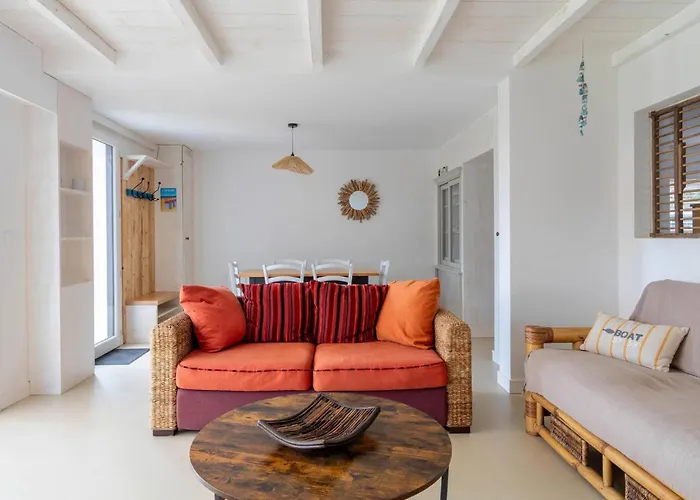 Charmante Maison Proche Hébergement de vacances *